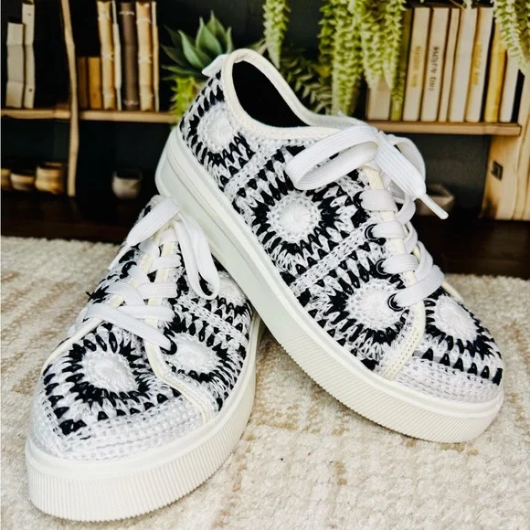 Granny Square Women's Platform Sneakers - Picture 2 of 6